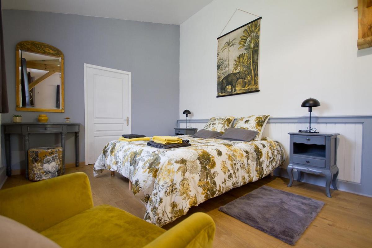 Chambre d'hôtes, Aux Tuileries Noaillan Extérieur photo